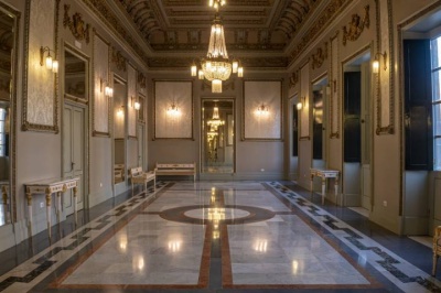 Sala foyer del Teatro Guimerá conocida como 'Sala de los espejos'
