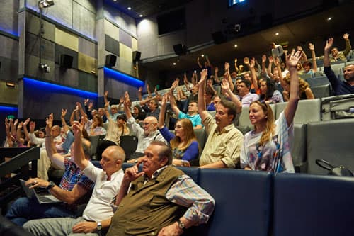 La Academia de las Artes Escénicas de España reúne a un centenar de profesionales en su segunda asamblea general 