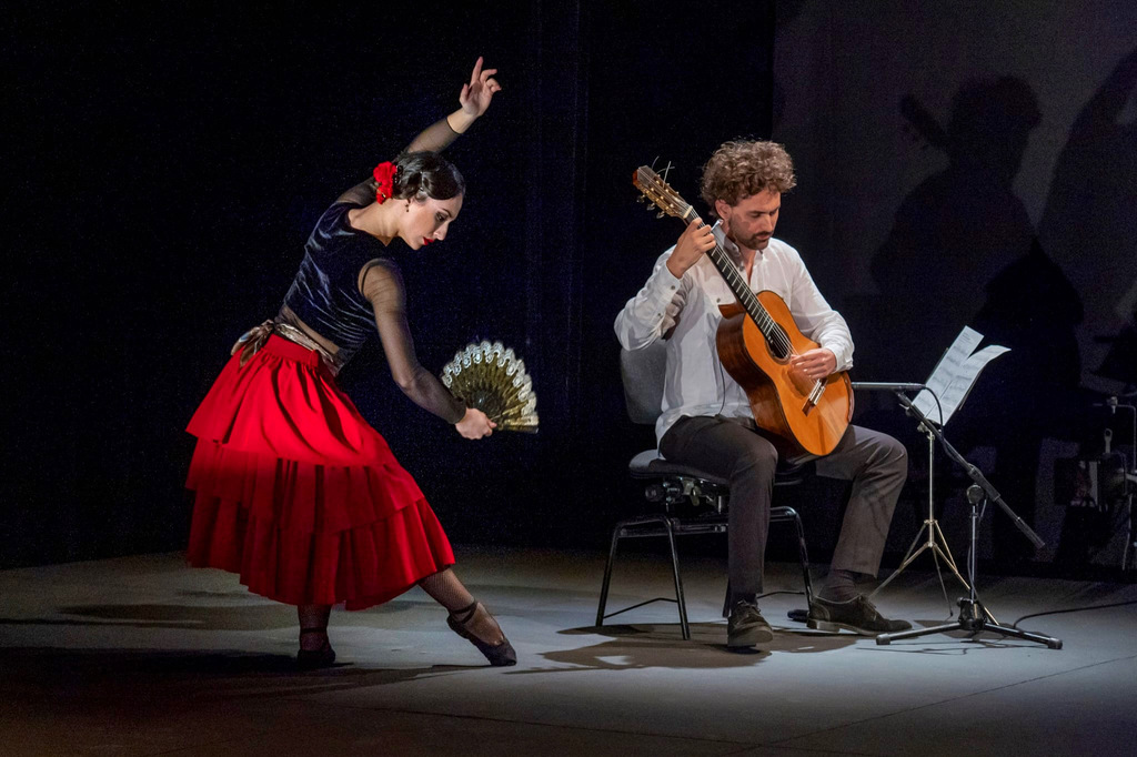 DANZA BOLERA Y GUITARRA ESPAÑOLA