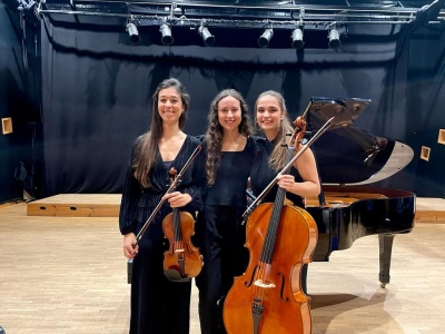 Climacus Trío: Cristina Sánchez, violín; María Fernández, cello; Lara Martínez, piano